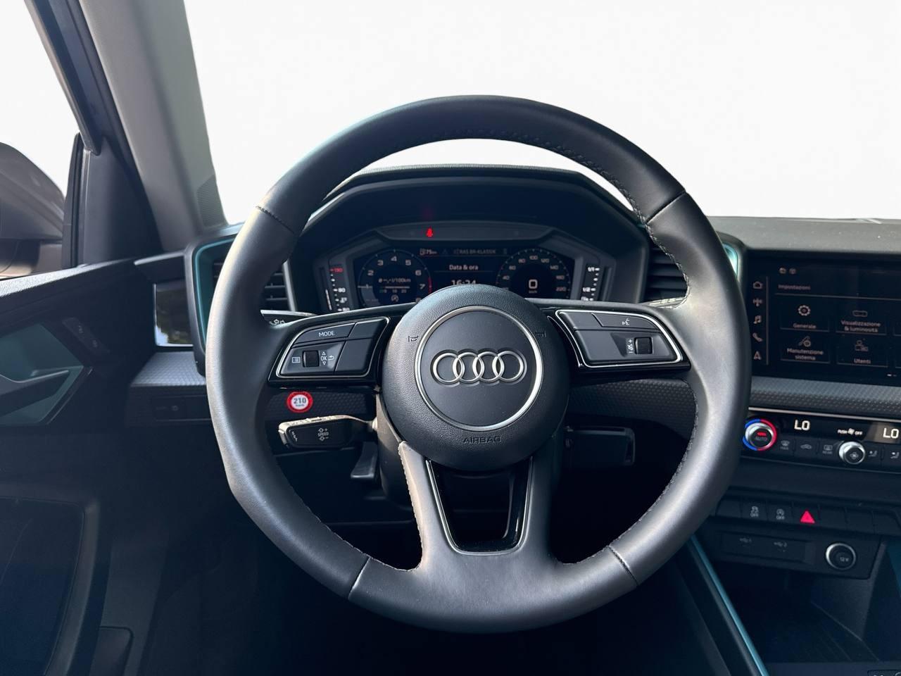 AUDI A1 II 2022 allstreet - A1 allstreet 30 1.0 tfsi Business 116cv