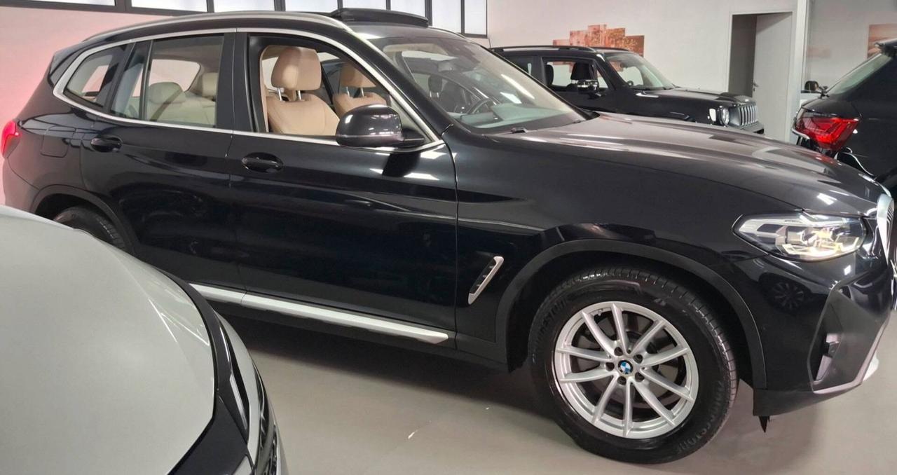 Bmw X3 xDrive20d 48V 4x4 con tetto panoramico