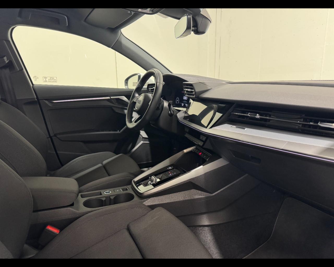 AUDI A3 SPORTBACK 35 TDI S-TRONIC S LINE EDITION