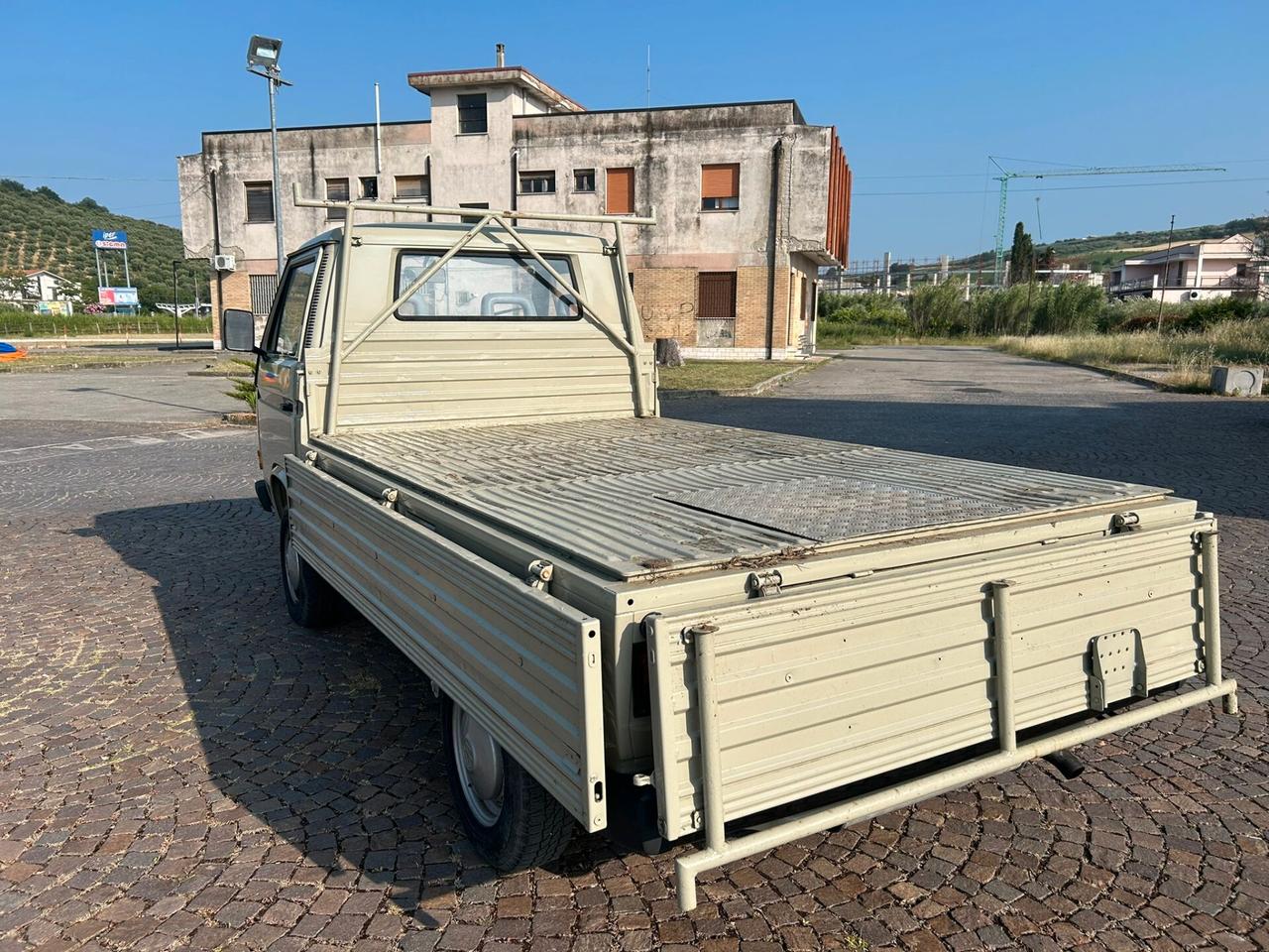 Volkswagen T3 1.6 TD Trasporter cassone fisso