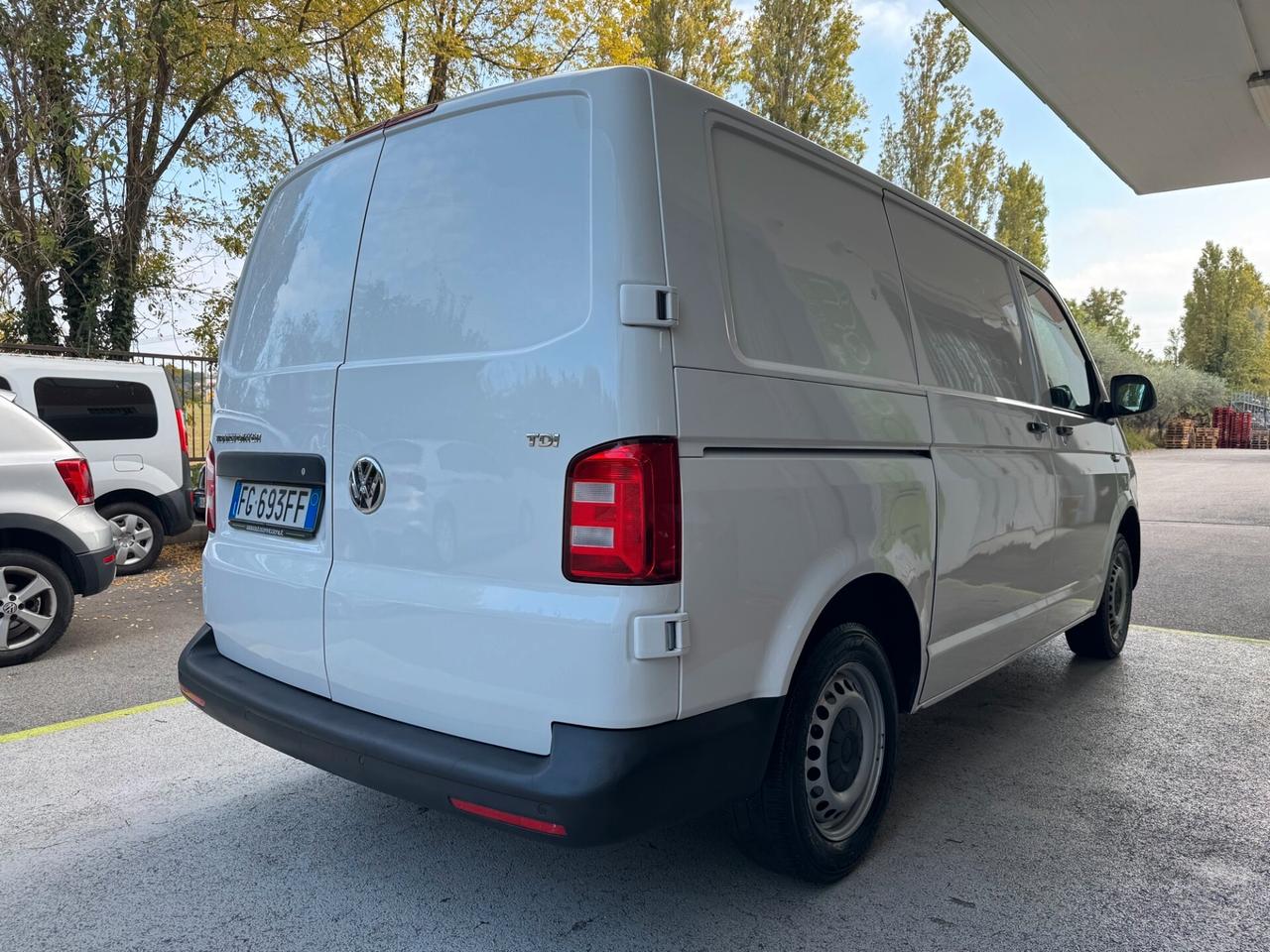 Volkswagen T6 Transporter 2.0TDI UNIPR GARANZIA24M