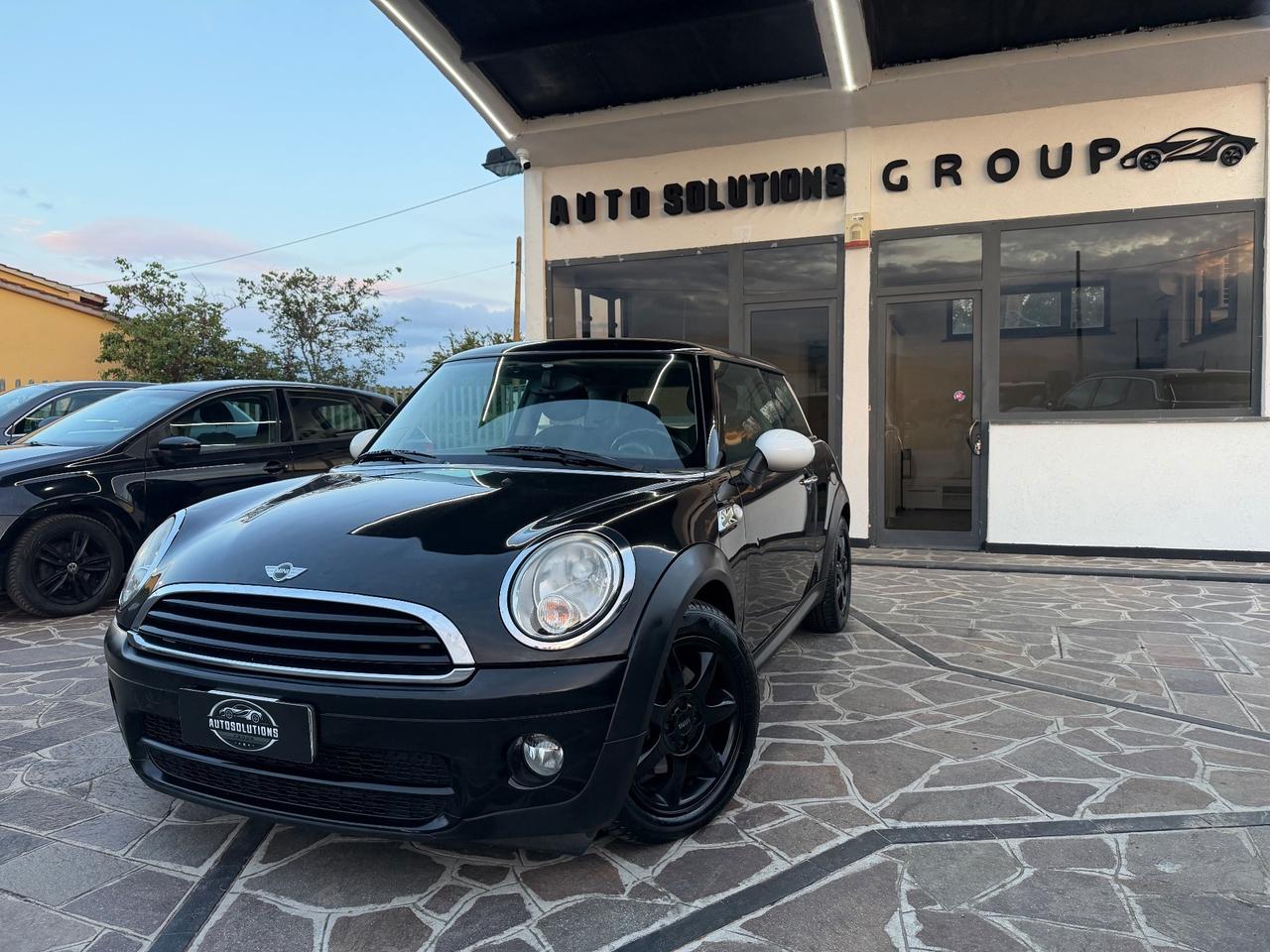 Mini 1.6 16V One D 90cvTotal Black Ok neopatentati