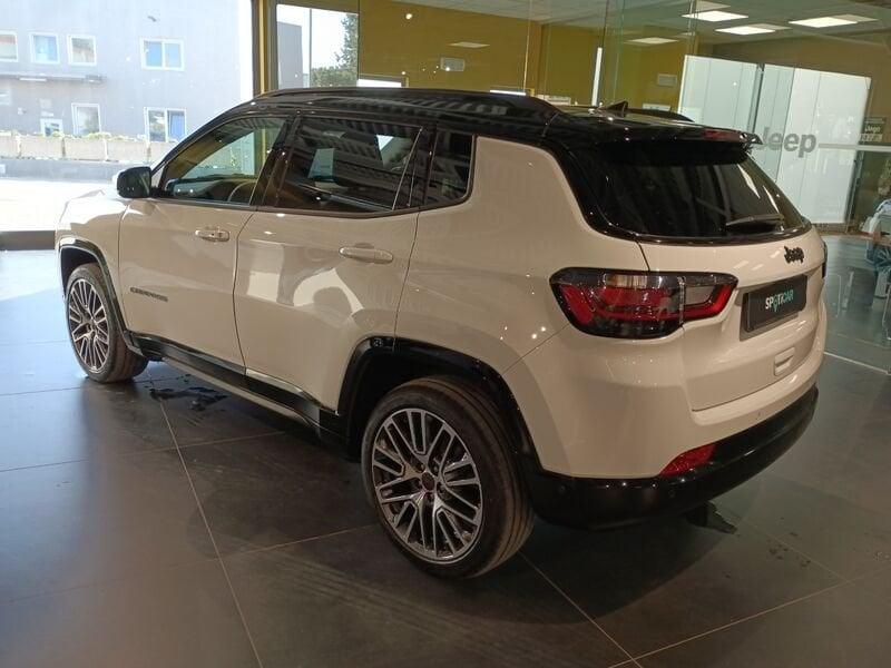 Jeep Compass e-Hybrid 1.5 Turbo MHEV T4 96kW Summit DDCT
