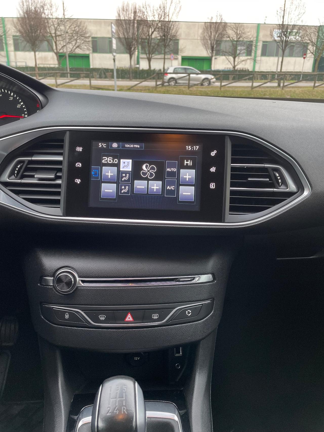 Peugeot 308 1.2 VTi 82 CV Neopatentati