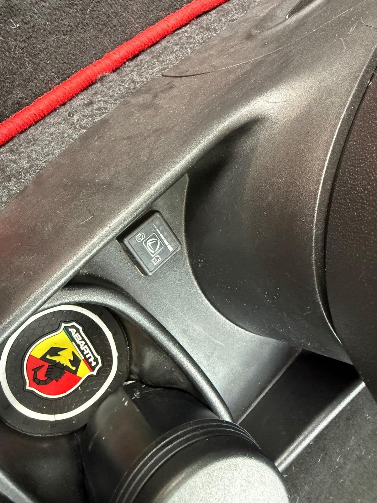 Abarth 500 1.4 Turbo T-Jet MTA Custom 2013 GPL