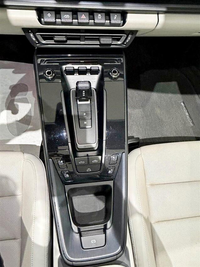 Porsche 911 Carrera 2 GTS Cabriolet