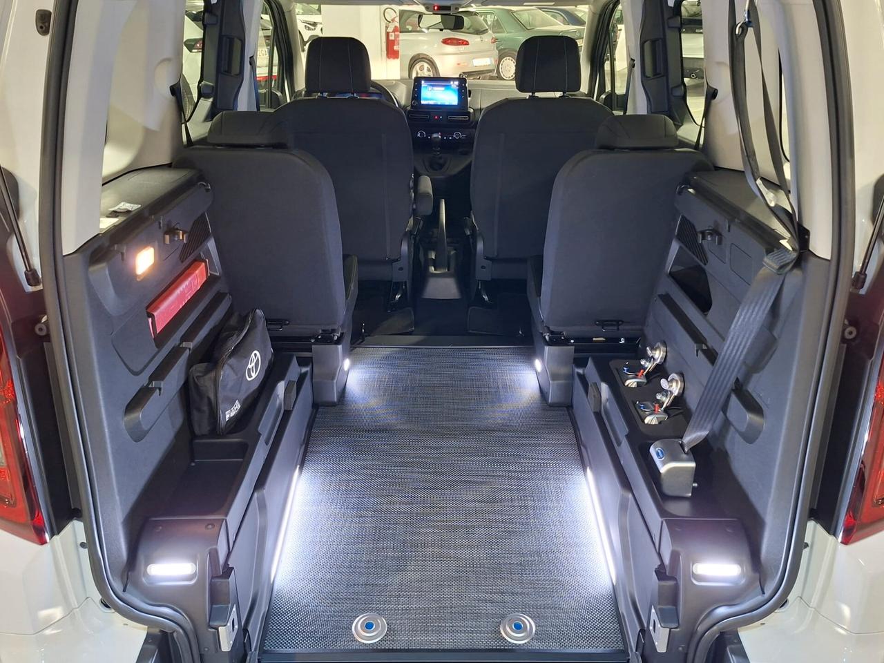 Toyota Proace City Verso 1.5D L1 Lounge TRASP. DISABILI