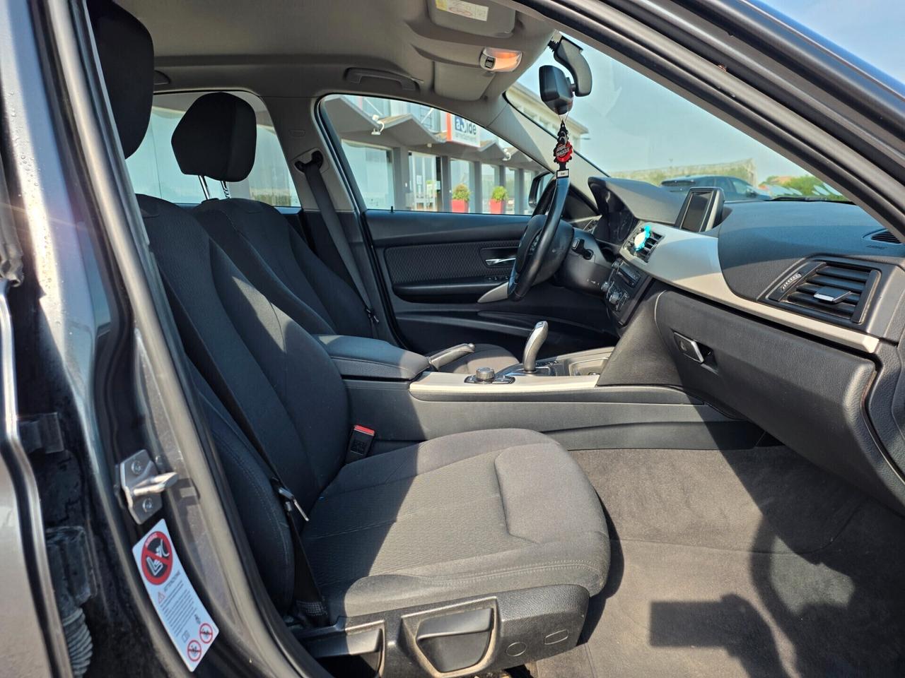 Bmw 318d 2014 automatico berlina