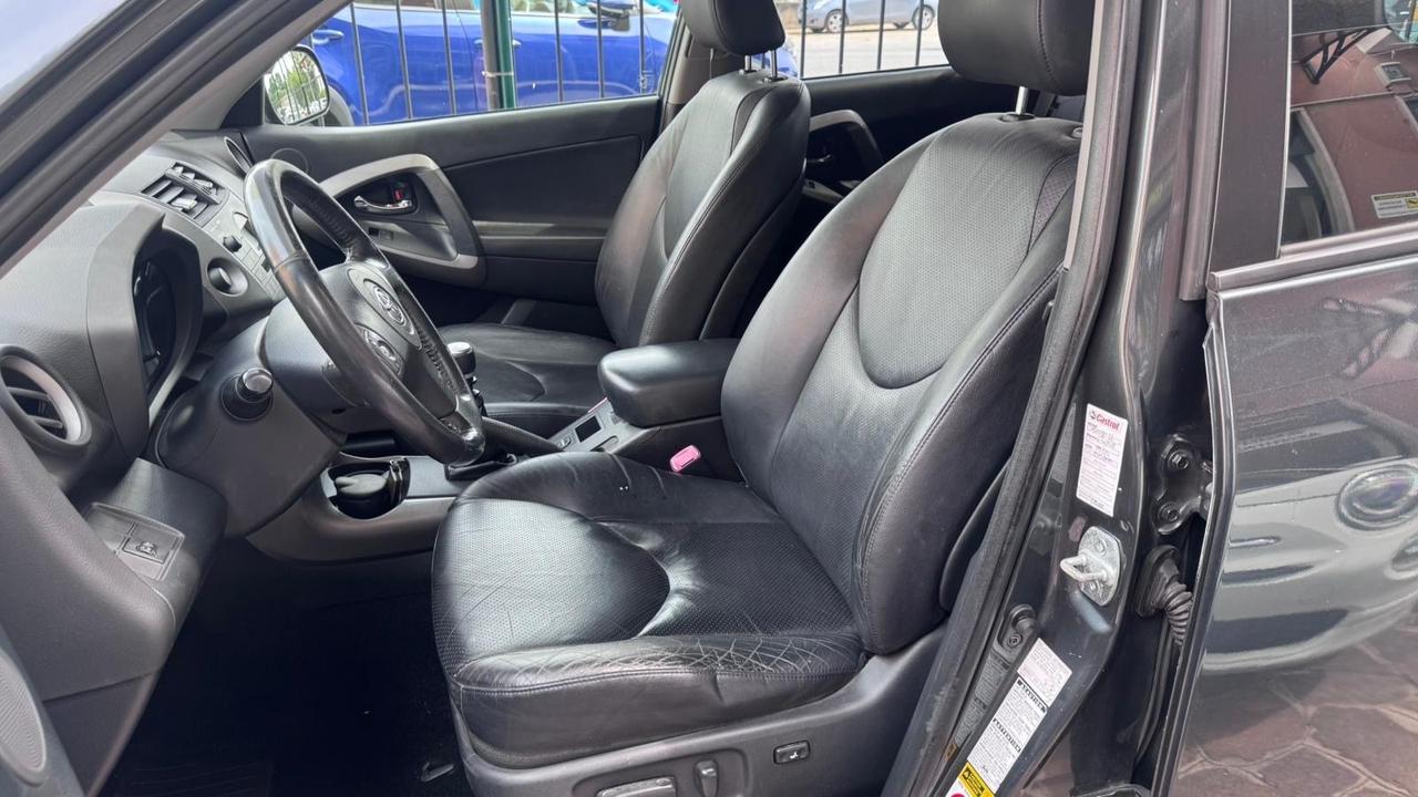 Toyota RAV 4 RAV4 2.2 D-4D 136 CV DPF Luxury