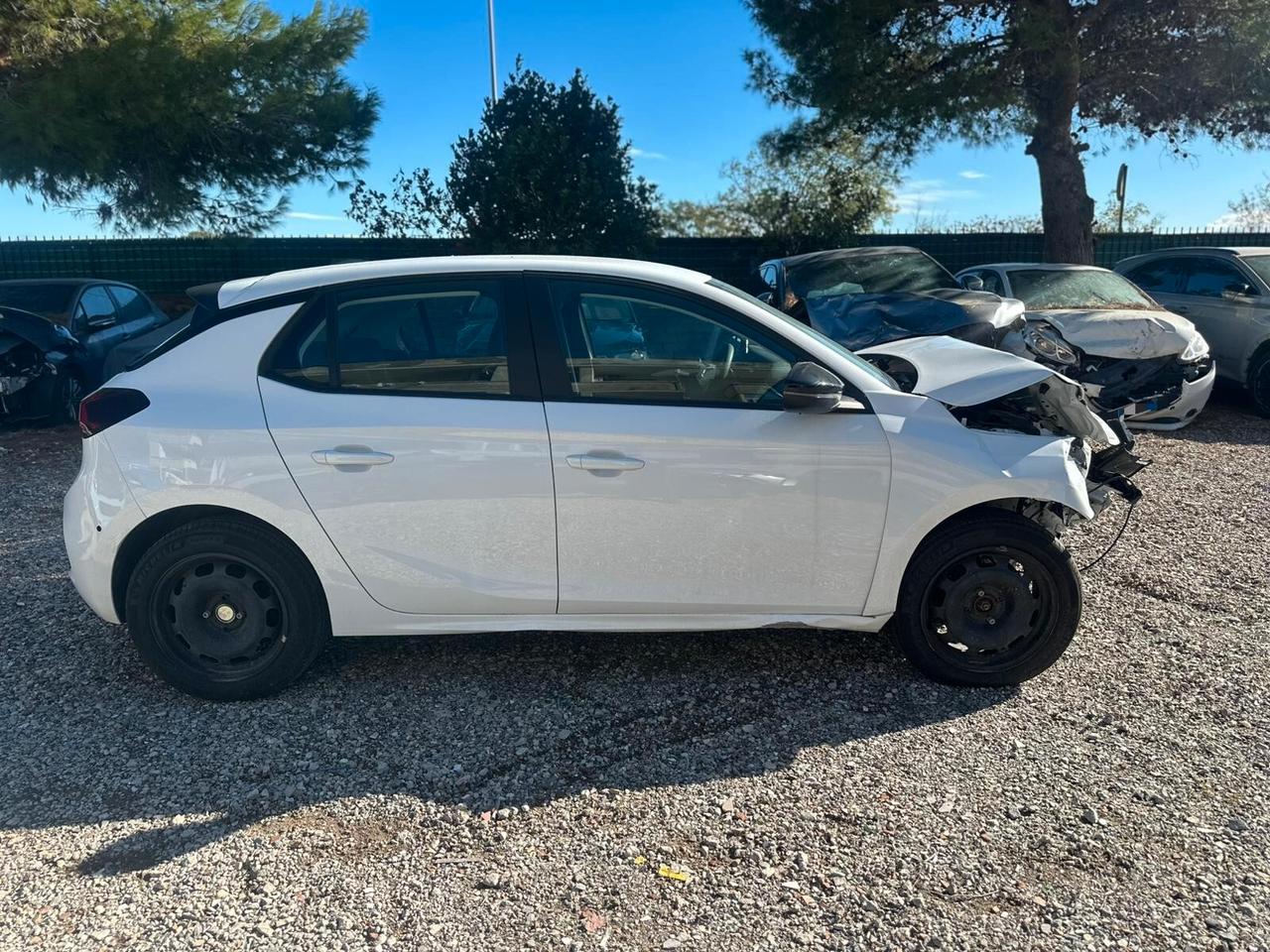 Opel Corsa 1.2 sinistrata incidentata