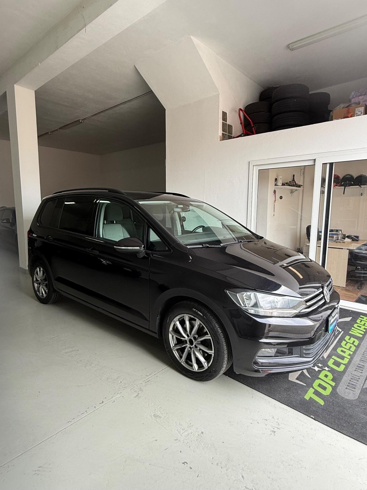Volkswagen Touran 2.0 TDI 150 CV SCR DSG Comfortline BlueMotion Tech.