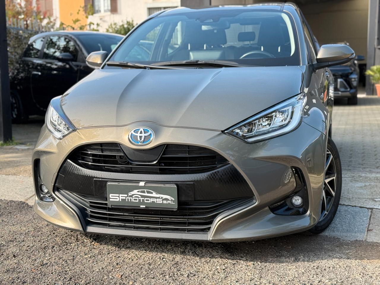 Toyota Yaris 1.5 Hybrid 5 porte Lounge Blue