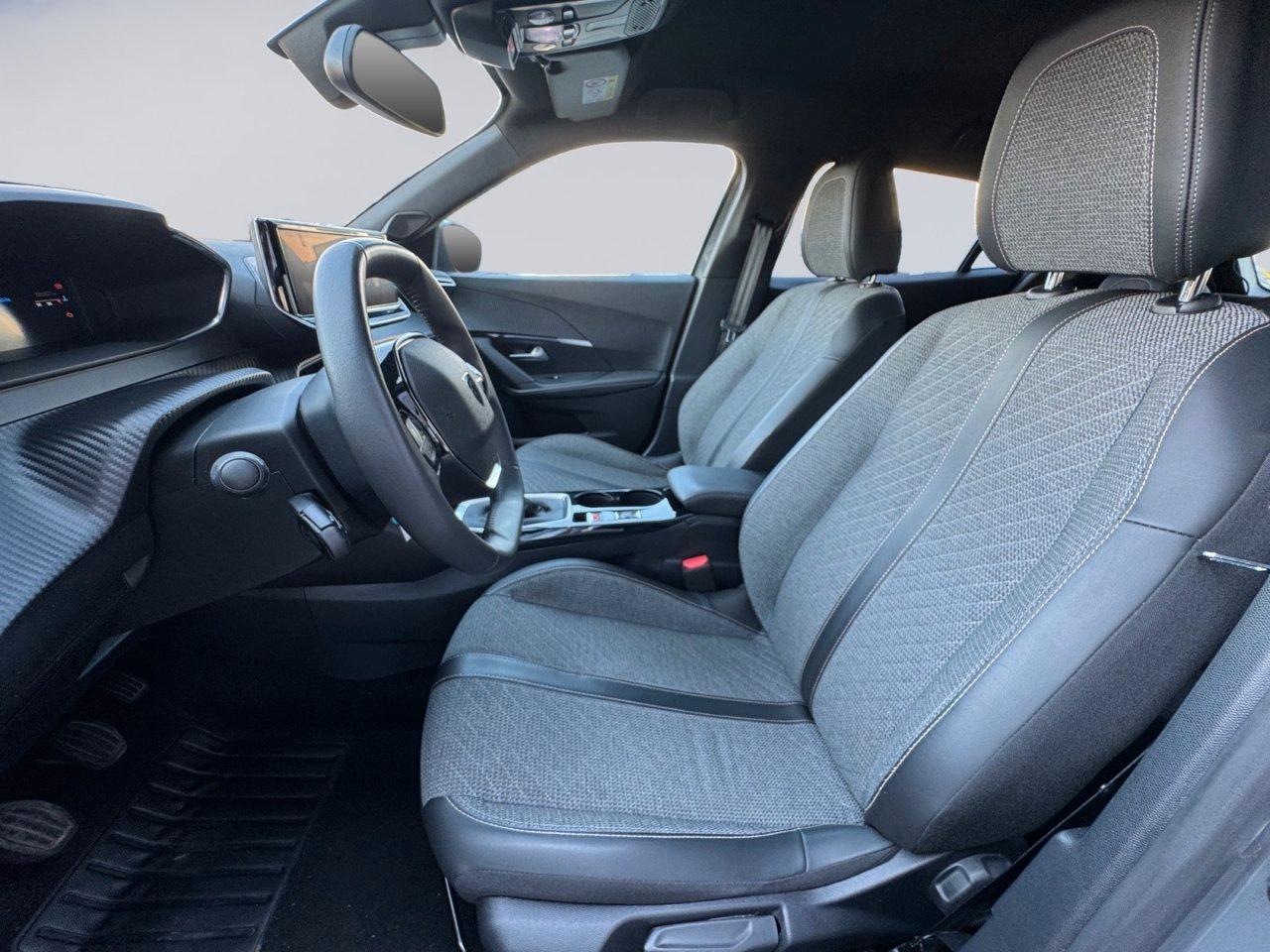 Peugeot 2008 2008 1.2 Puretech 100 CV Allure
