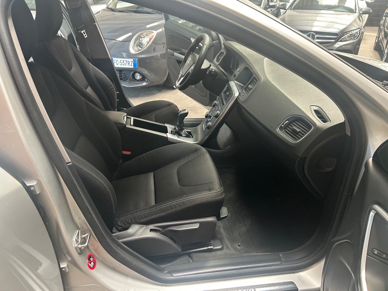 Volvo V60 D2 Summum 2.0D 120cv euro 6b