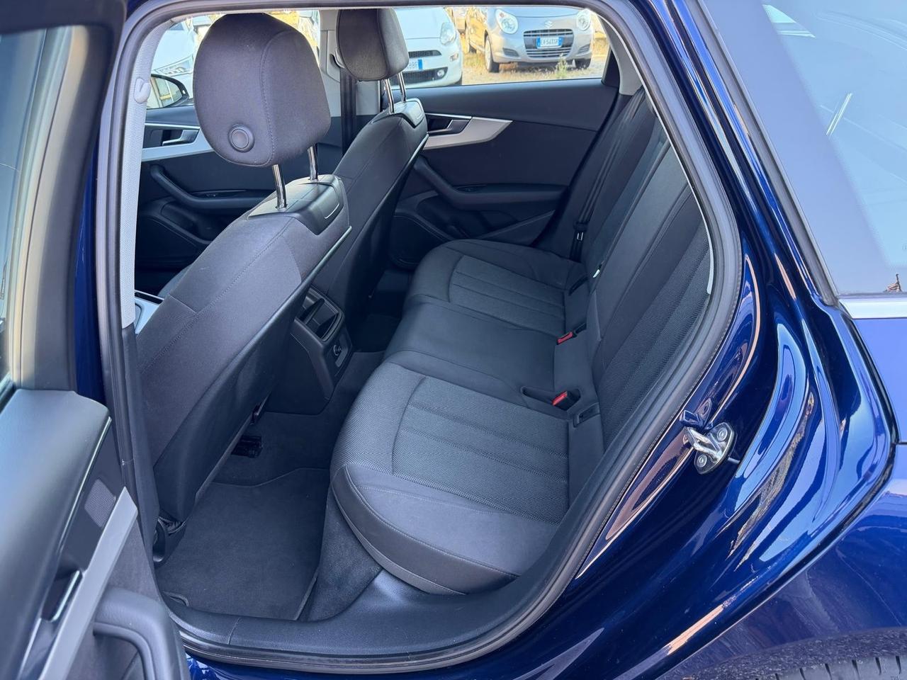 Audi A4 Avant 2022 30 TDI/136 CV S tronic ok neopatentati