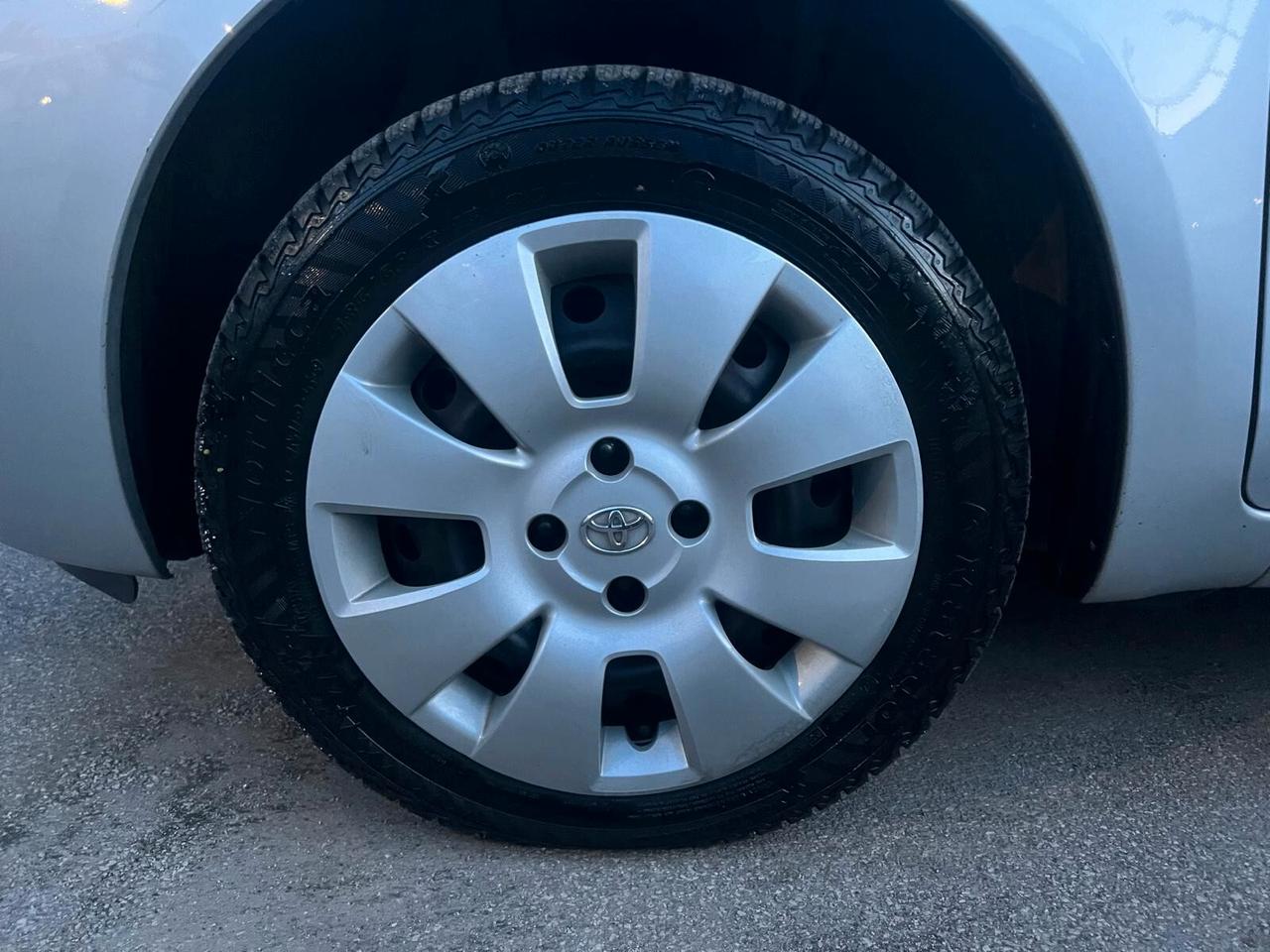 Toyota Yaris 1.0 5 porte PERFETTA - 2010