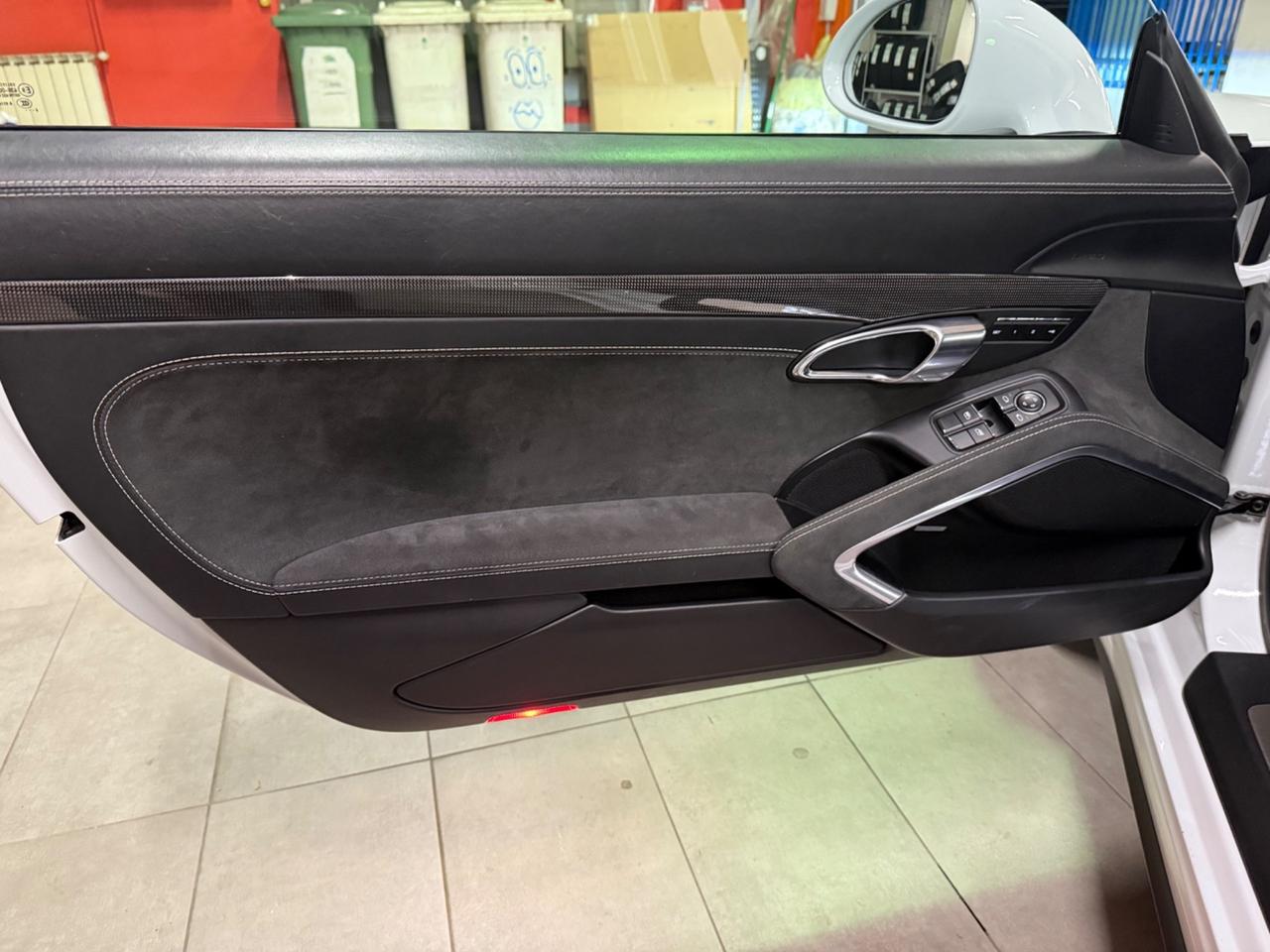 Porsche 911 3.0 Carrera GTS Coupé