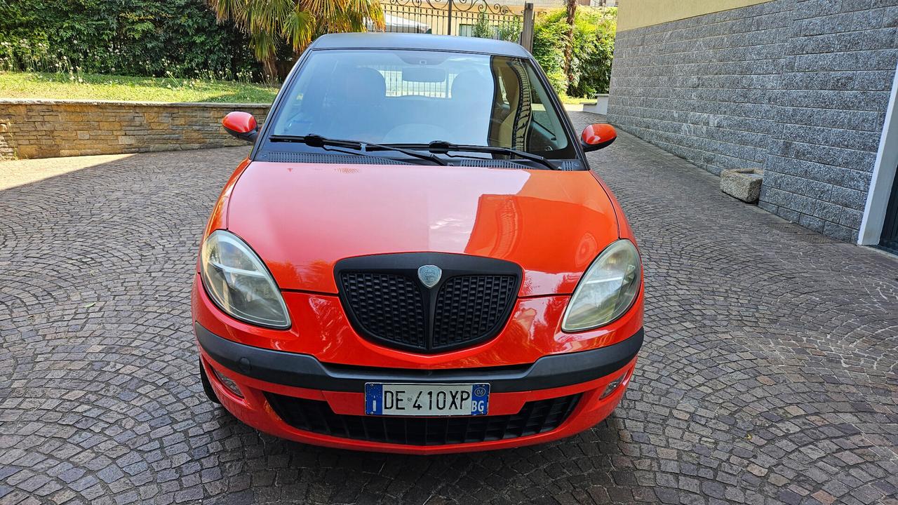 Lancia Ypsilon 1.2 Momo Design - NEOPATENTATI