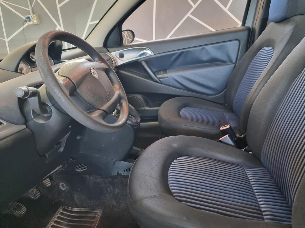 Lancia Ypsilon 1.2 NEOPATENTATI