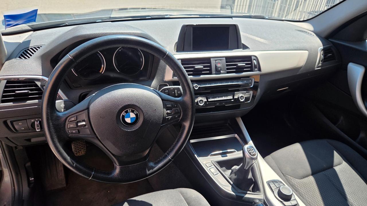 Bmw 118 118i 5p. Sport neo patentati unico proprietario
