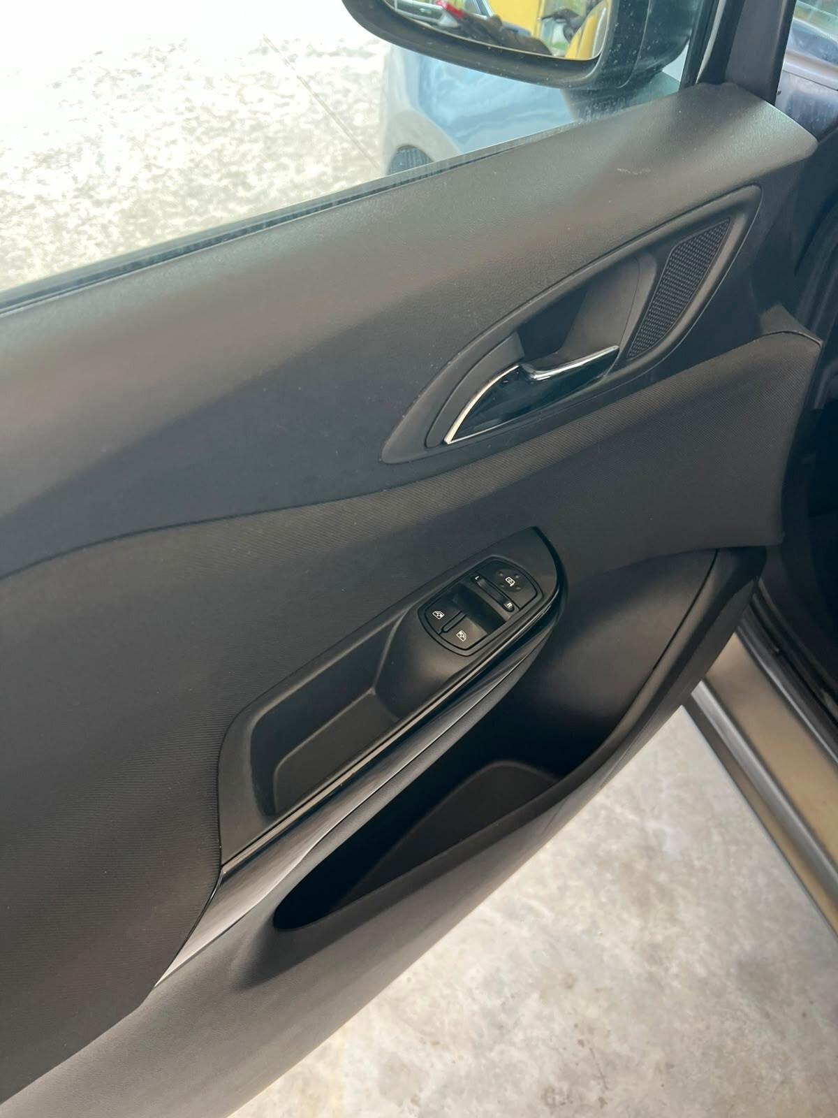 Opel Corsa 1.4 90CV 5 porte Advance