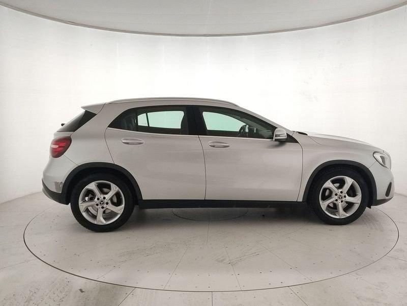 Mercedes-Benz GLA 180 Sport auto