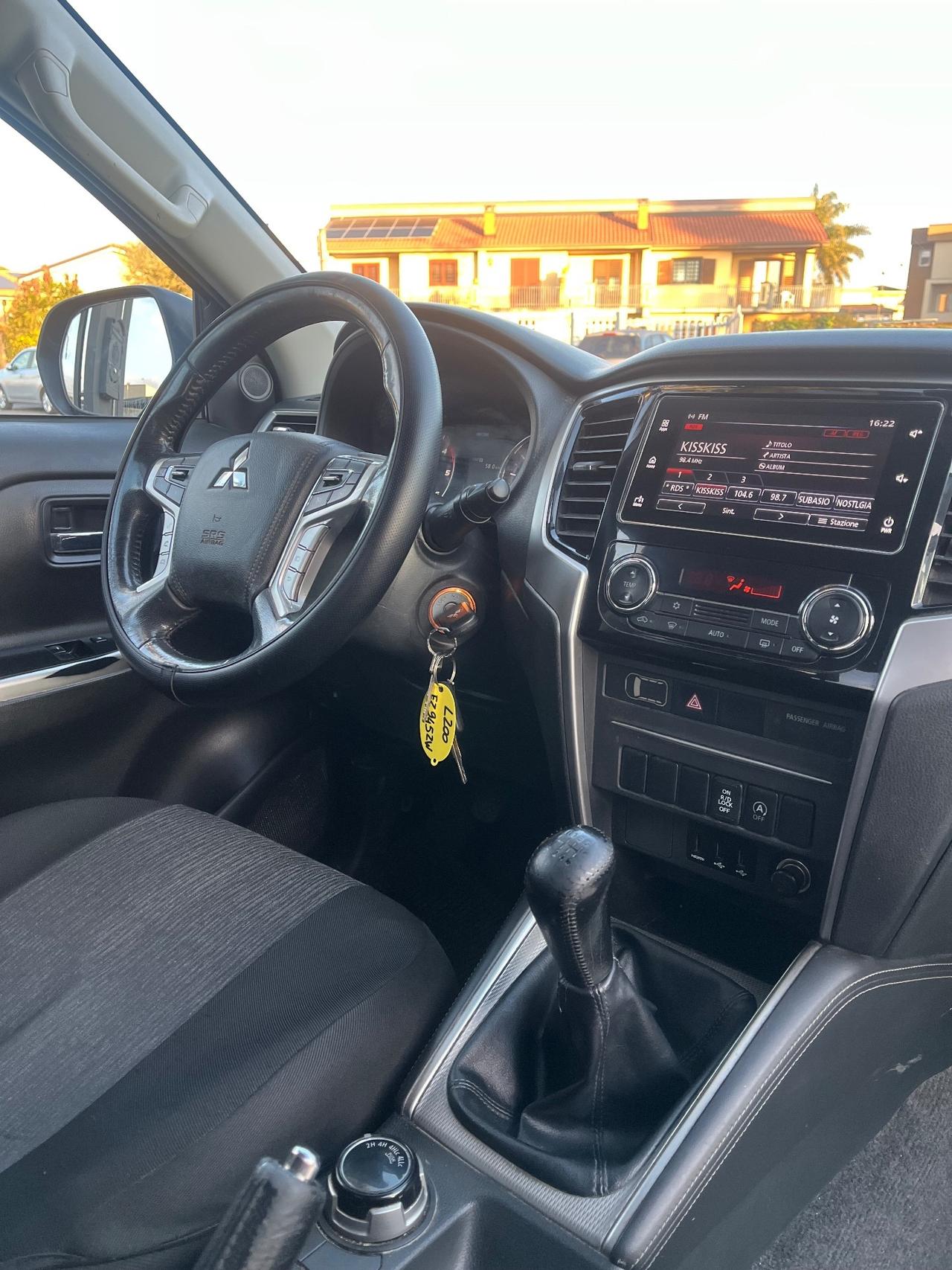 Mitsubishi L200 2.3 D Club Cab 4x4 Super Select Intense