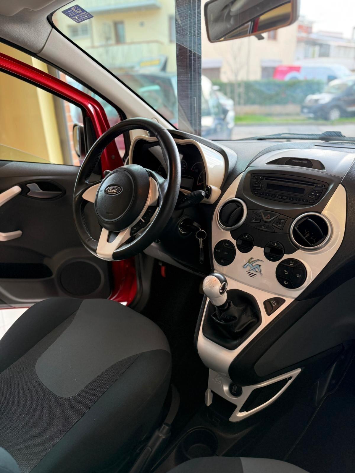 Ford Ka 1.2 8V 69 CV Black&White Edition