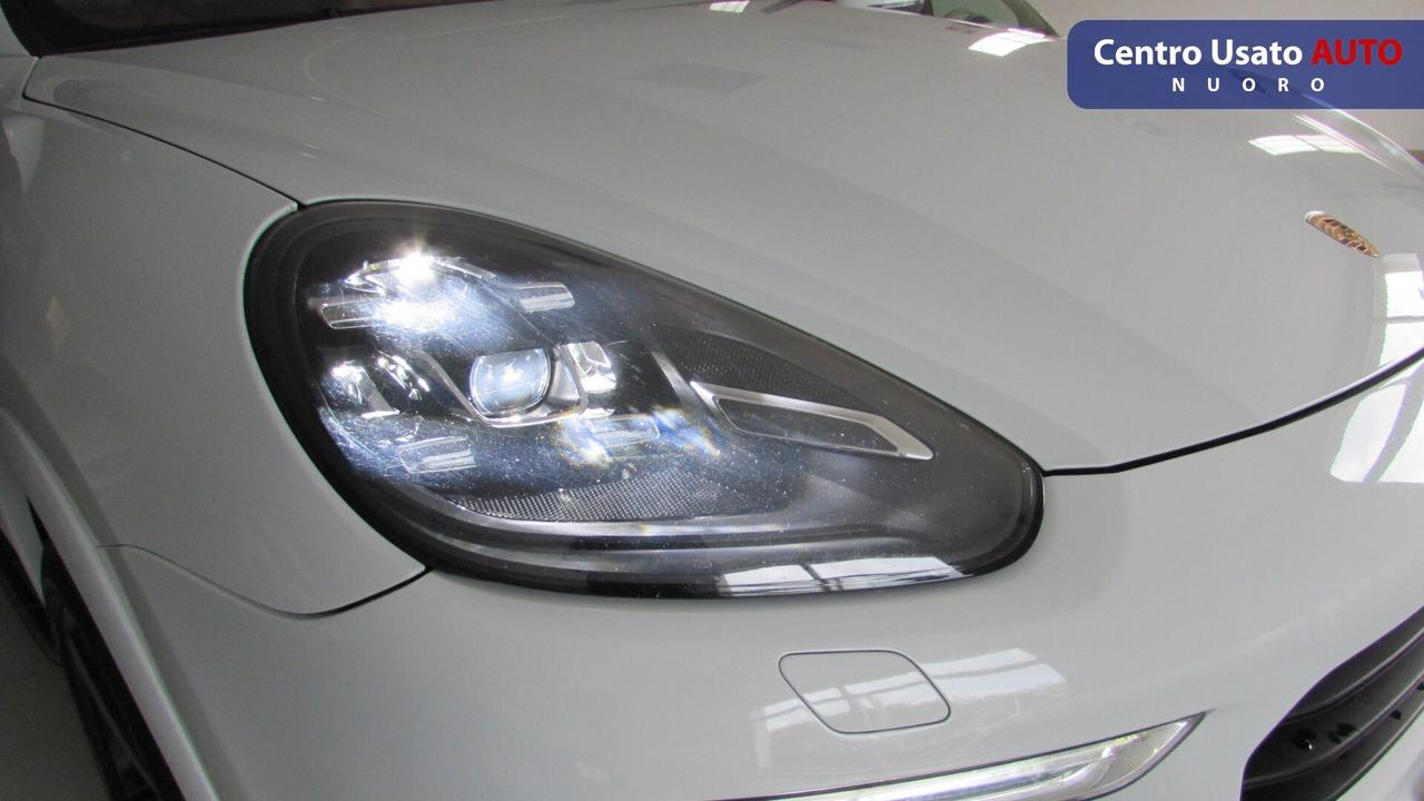 Porsche Cayenne 3.0 Diesel Platinum Edition