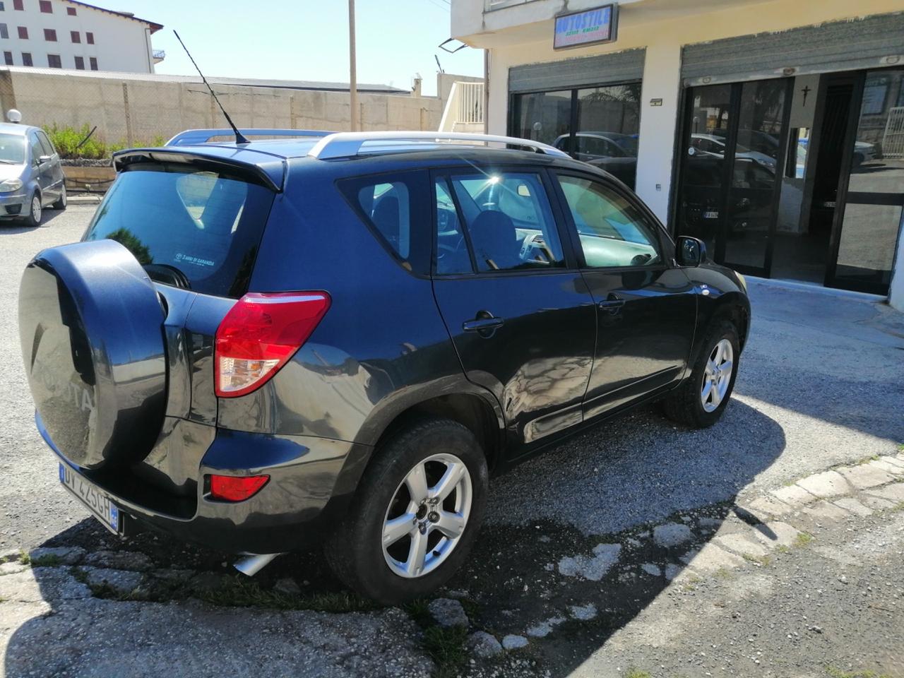 Toyota RAV 4 RAV4 2.2 D-4D 150 CV DPF Luxury