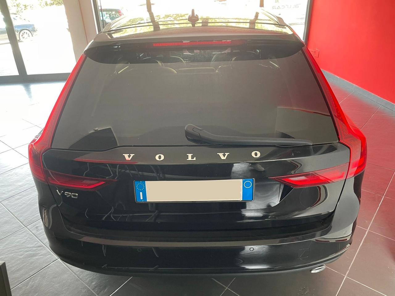 VOLVO V90 2.0d 150cv GEARTRONIC *NAVI-KAMERA-PELLE*