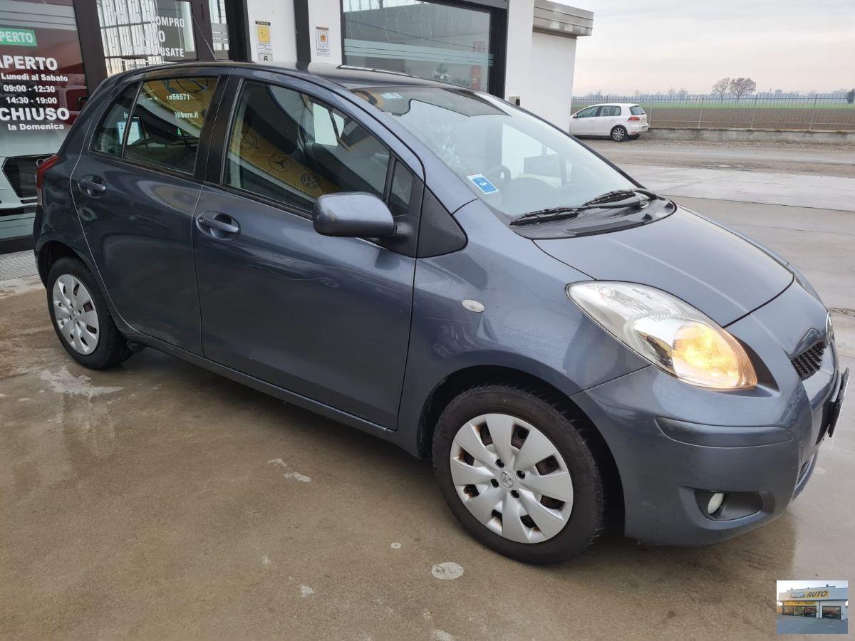 TOYOTA Yaris 1.3 BENZINA-94.000 KM.