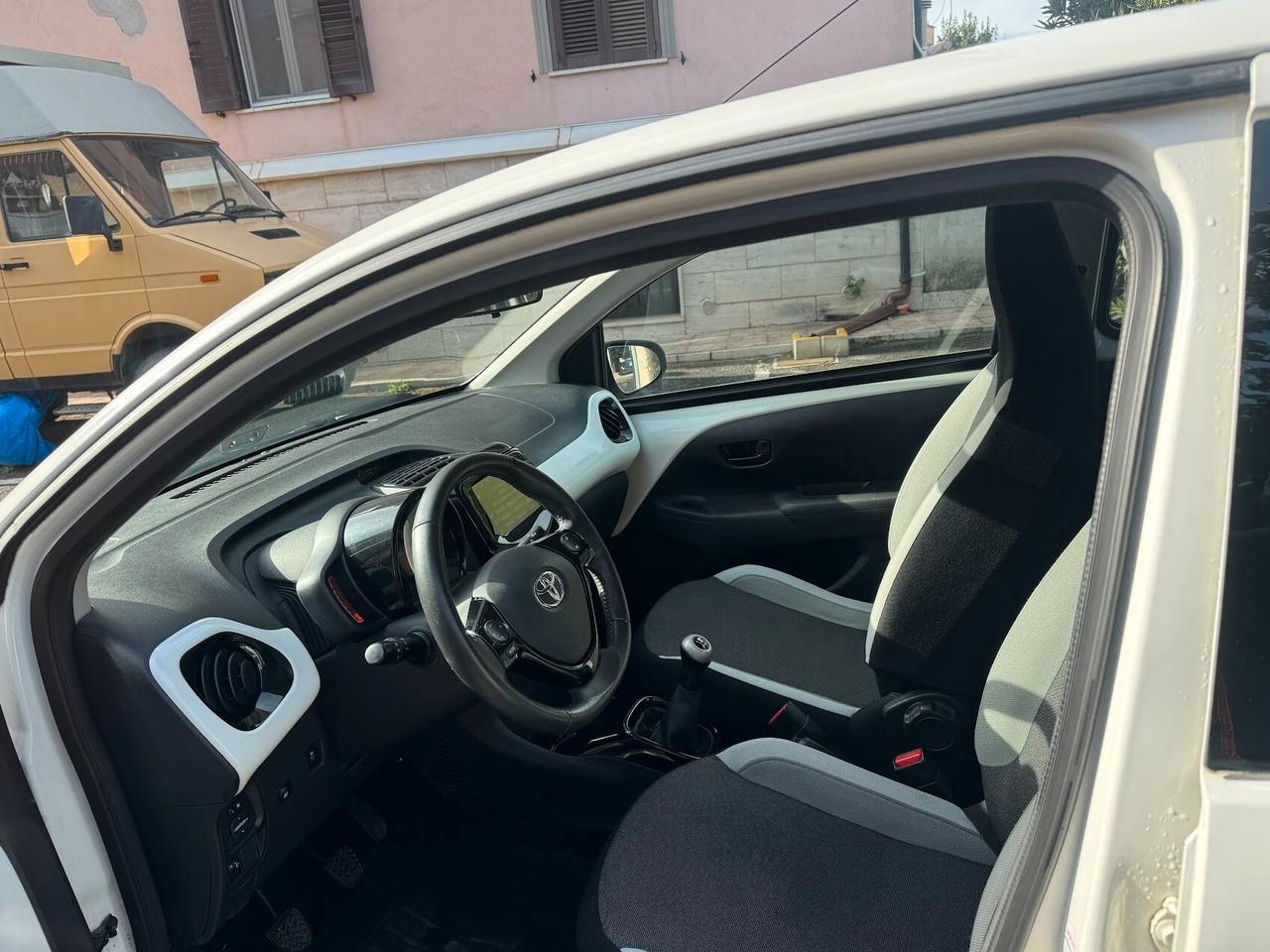 Toyota Aygo 1.0 VVT-i 69 CV 5 porte