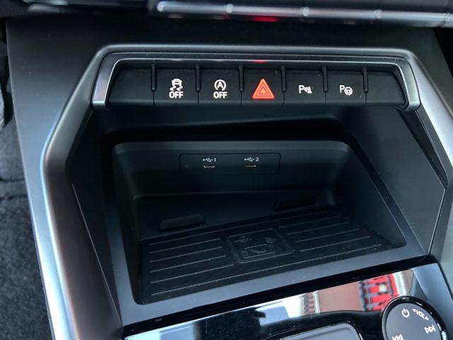 AUDI A3 SPB 30 g-tron S tronic Business Advanced