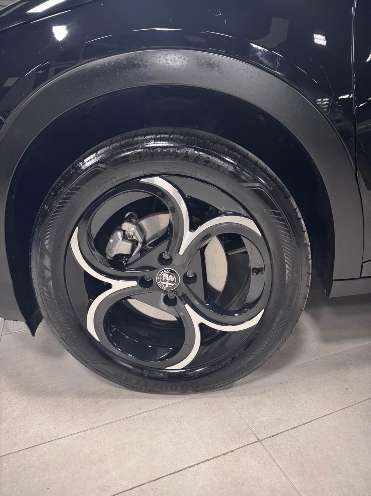 ALFA ROMEO JUNIOR HYBRID DCT SPECIALE