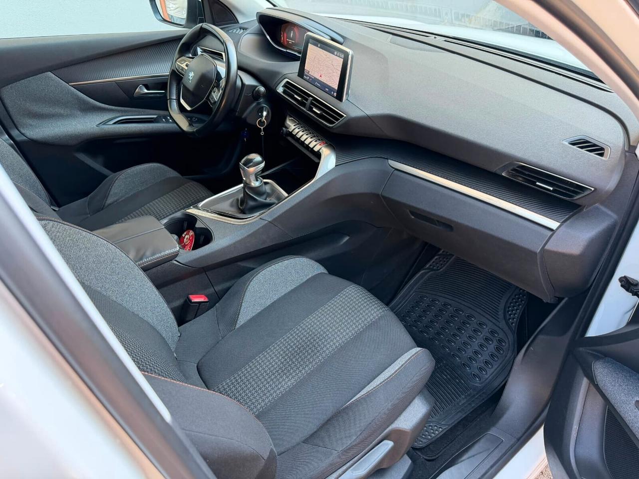 Peugeot 3008 BlueHDi 120 S&S Business