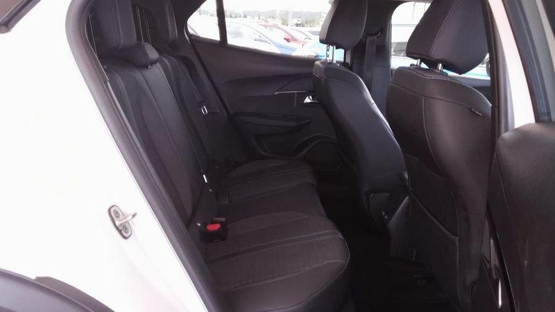 Peugeot e-2008 e 100kW Allure Pack