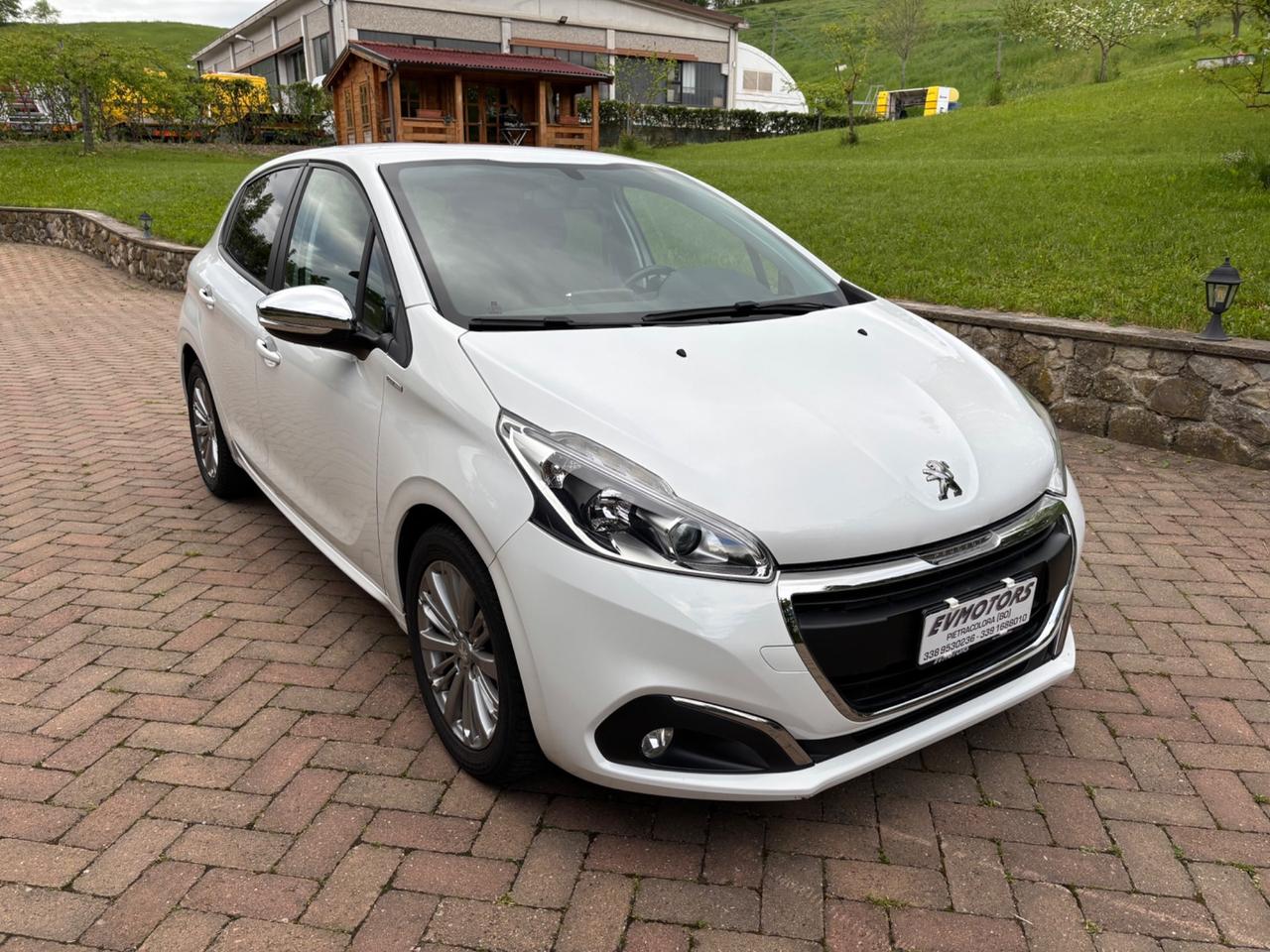 Peugeot 208 BlueHDi 75 5 porte Style OK NEOPATENTATI
