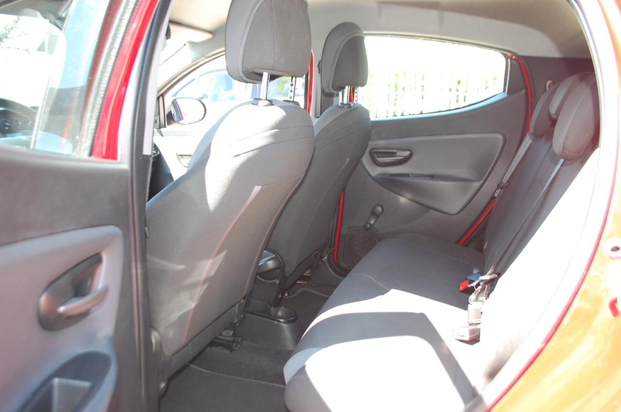 Lancia Ypsilon 1.2 Gold ecochic Gpl 69CV Uff Italy Bluetooth USB