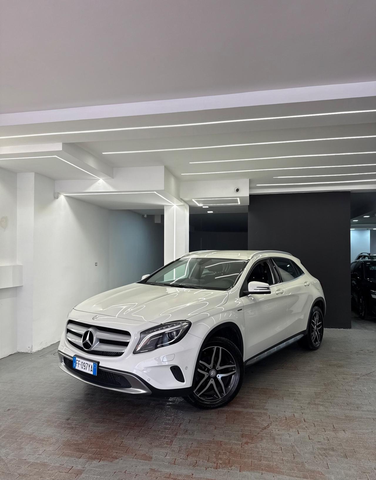 Mercedes-benz GLA 200 d Automatic Enduro Activity