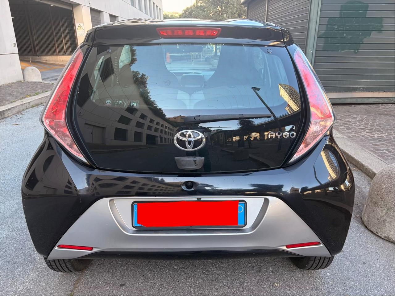 Toyota Aygo 1.0 VVT-i 69 CV 5 porte x-clusiv
