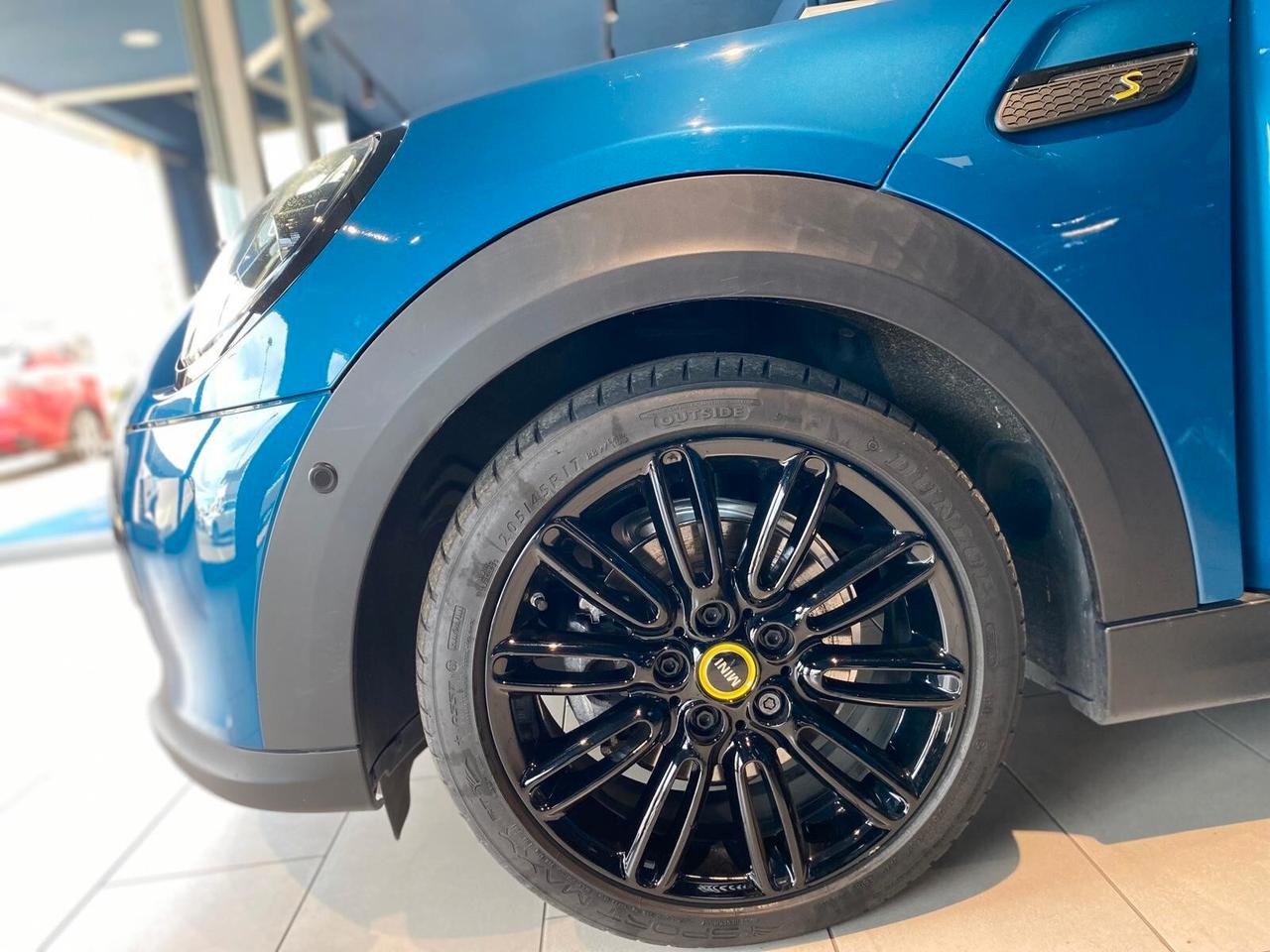 Mini Full Electric Cooper SE Yours