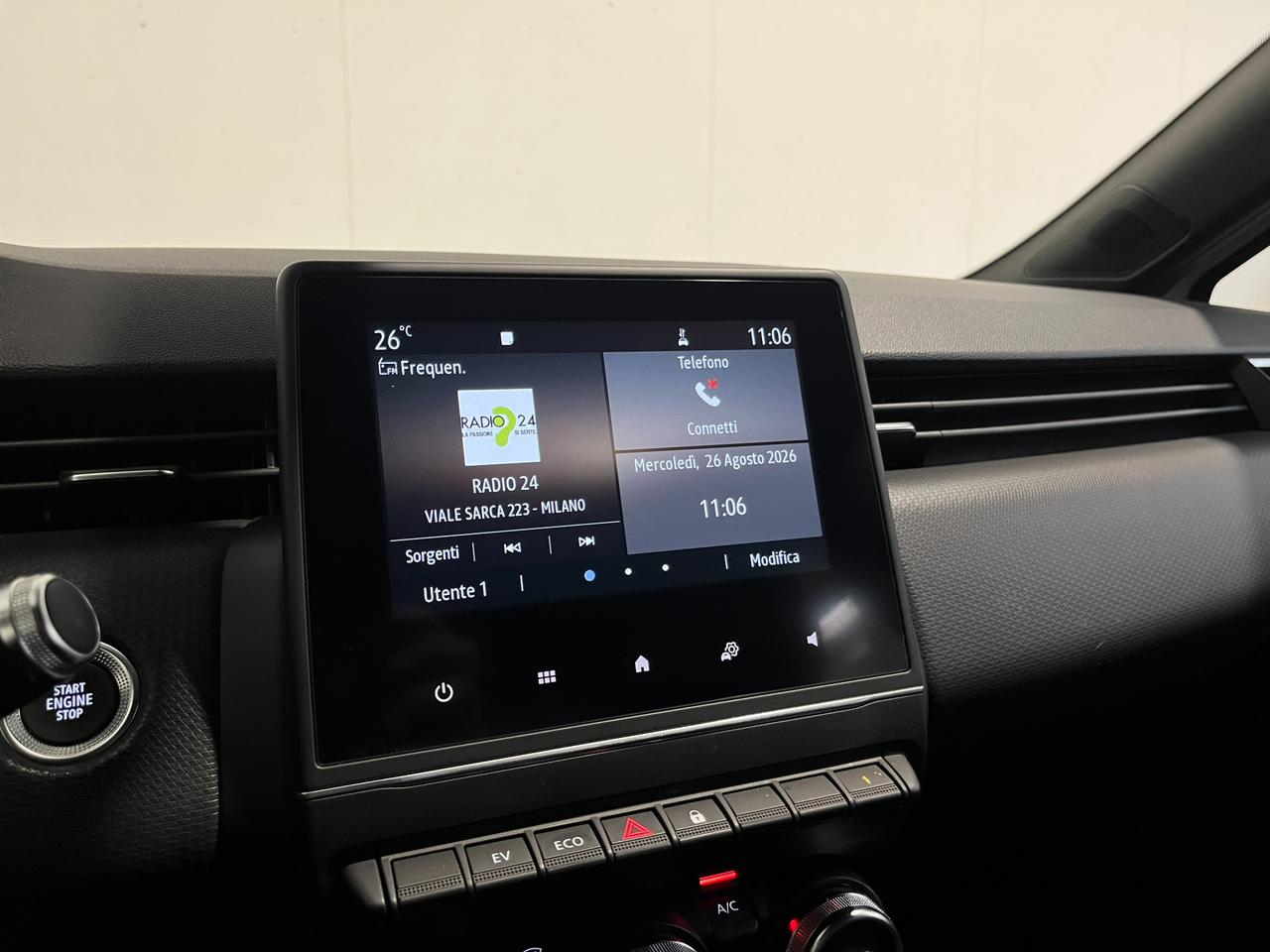 RENAULT CLIO 1.6 E-TECH HYBRID AUTO INTENS