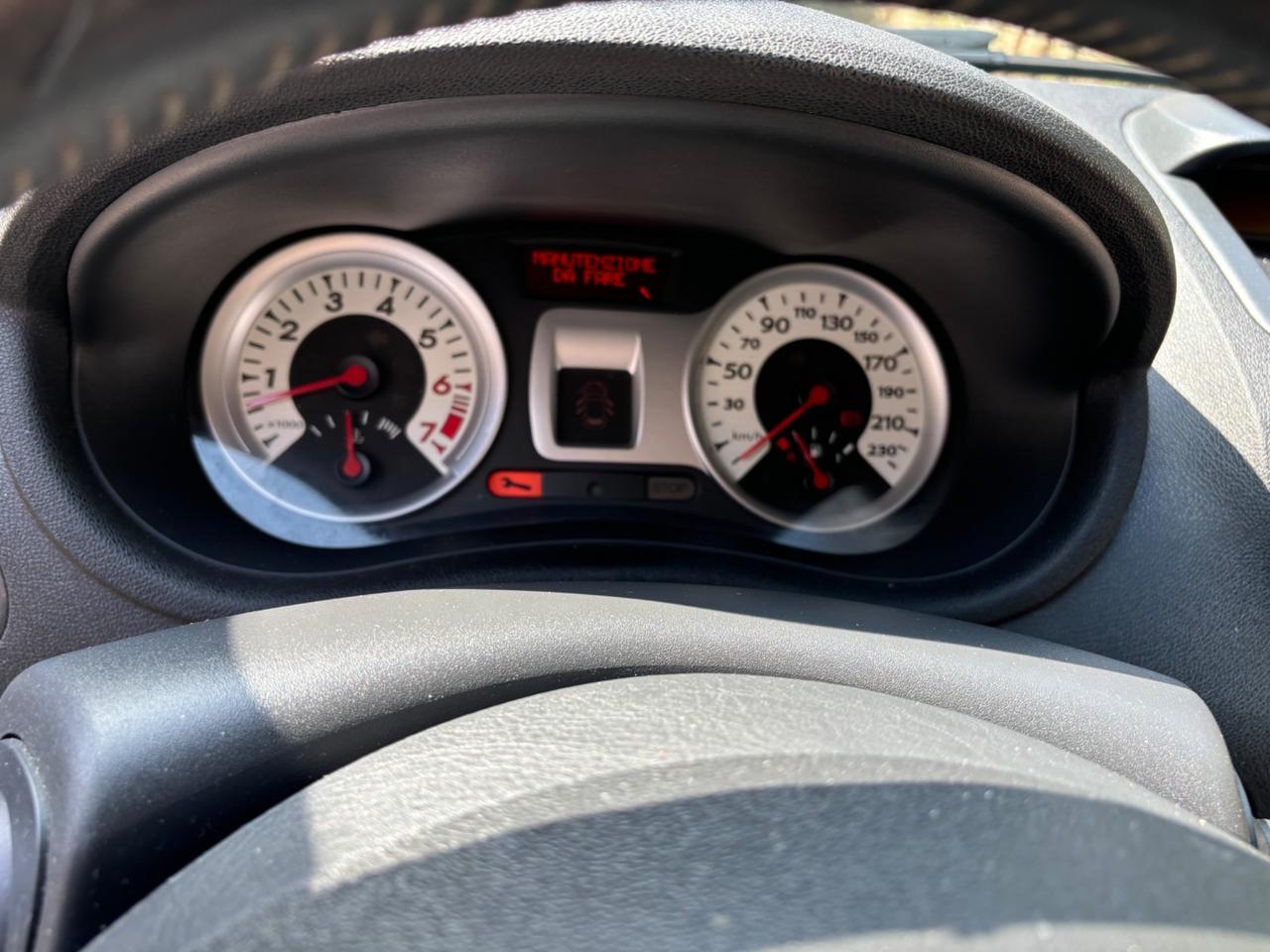 Renault Clio 1.2 16V 5 porte Le Iene