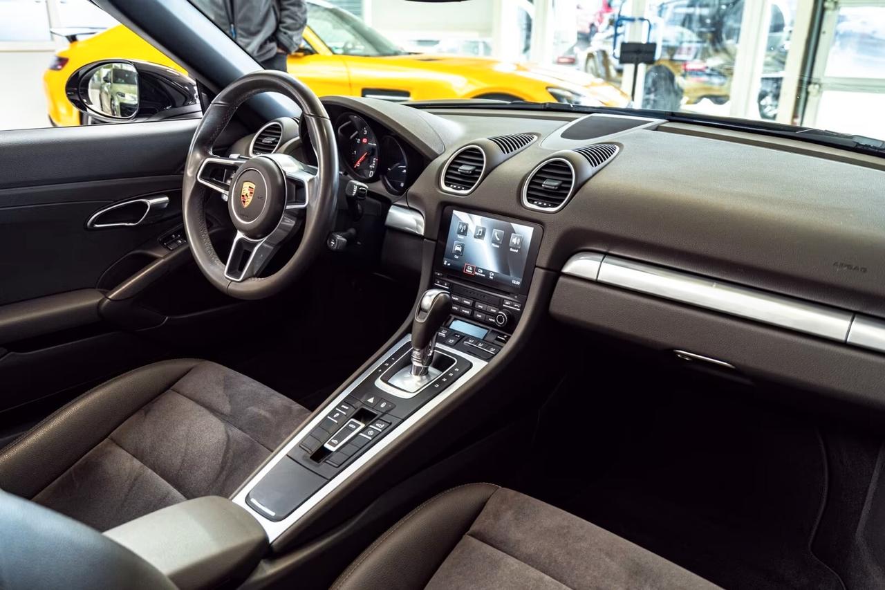 Porsche 718 Spyder Boxster 2.0