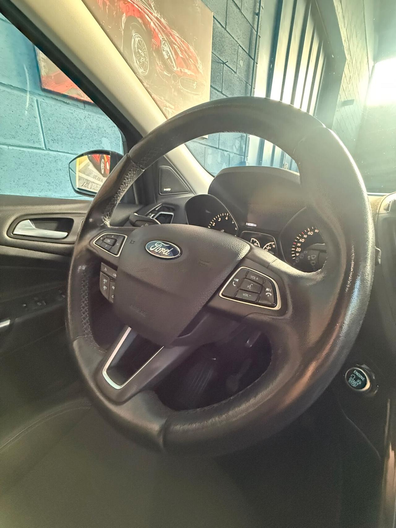 FORD KUGA 1.5 120CV TITANIUM MOTORE NUOVO!