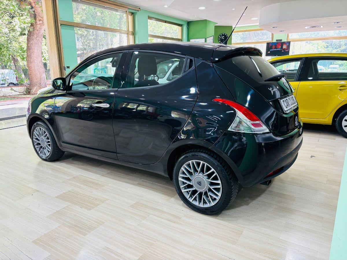 Lancia Ypsilon 1.2 70cv 5 porte Gold Neop.Ok