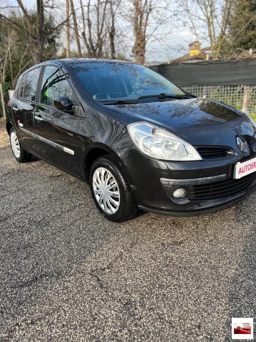 RENAULT - Clio - 1.2 5p. Dynamique