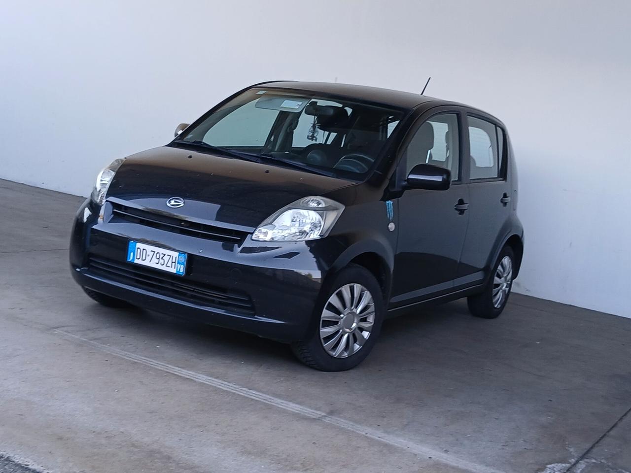 Daihatsu Sirion 1.3 16V 4WD Mio