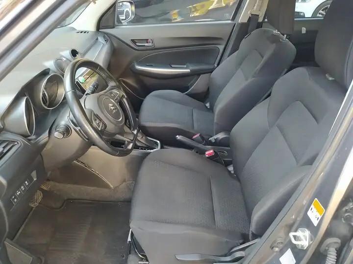 Suzuki Swift 1.2 Hybrid Top